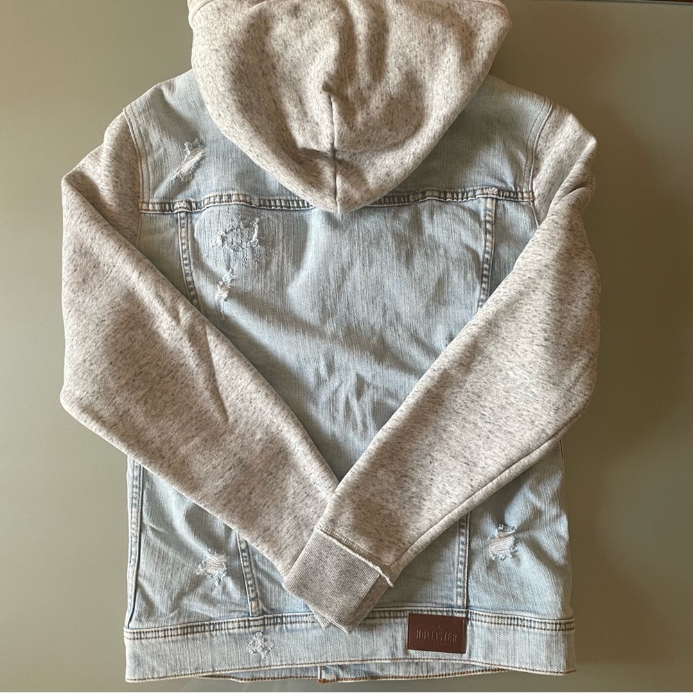 Hollister Men’s/Teen Jean Jacket - Picture 3 of 5